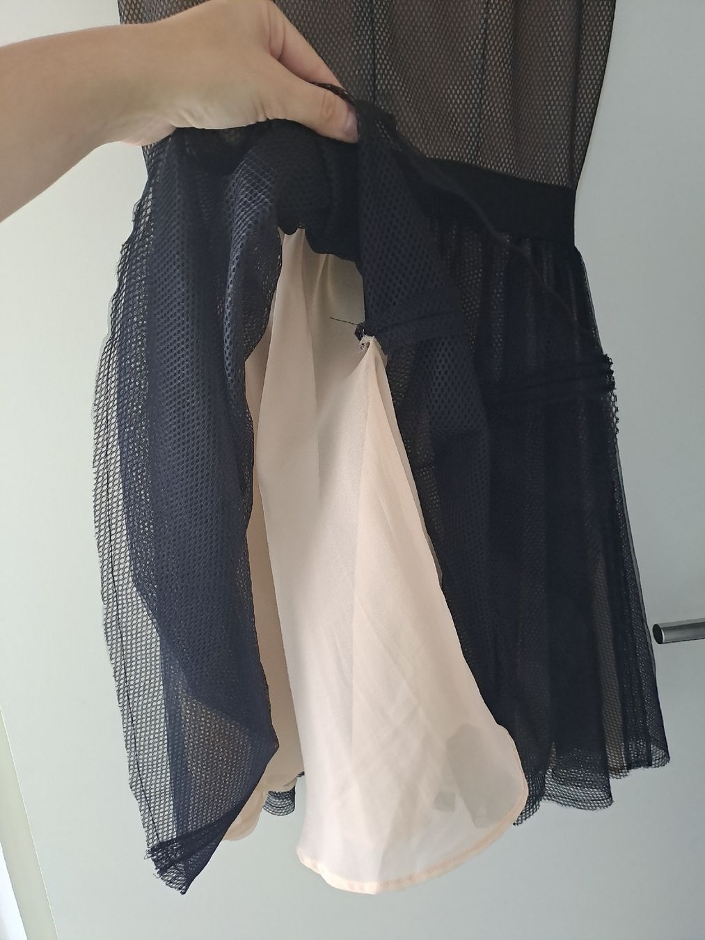 Kleider: Elegantes Kleid mit Perlen Gr. 34/36 – Gebraucht aus Zürich von jun_vh8f 4