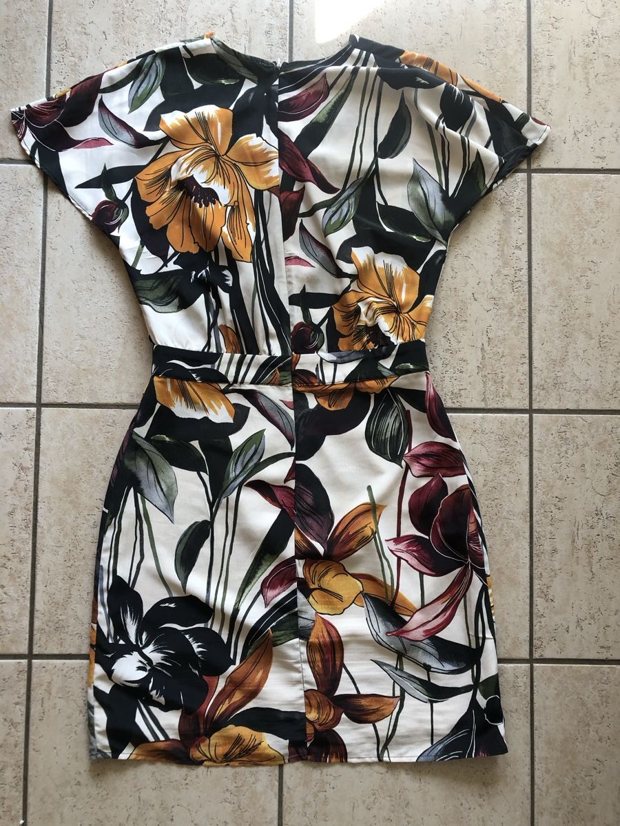 Robes: Kleid - 36 – D'occasion à Chêne-Bourg par sienna8245 2