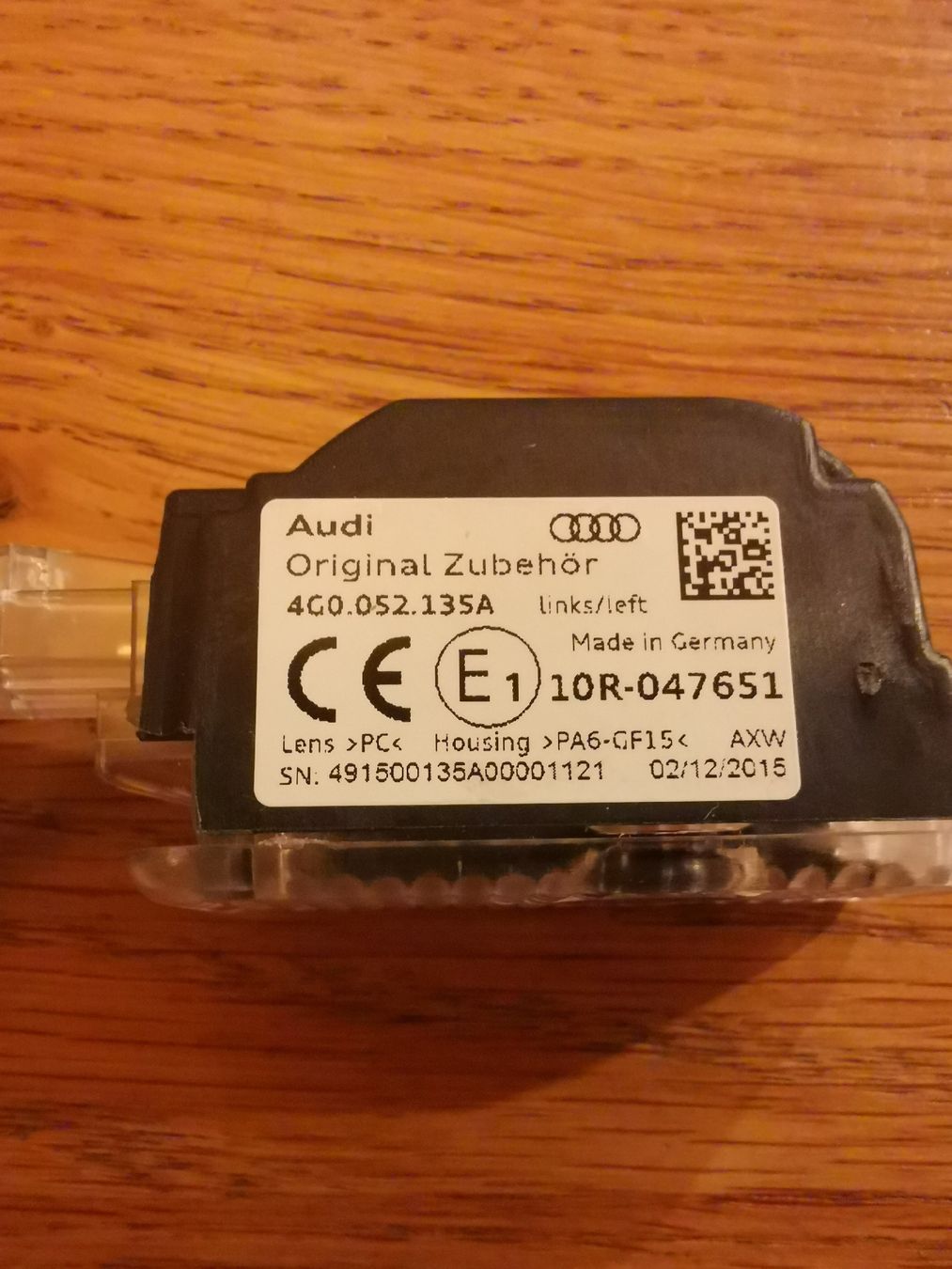 Audi Tutti pezzi di ricambio auto: Éclaireur d'accès AUDI – Nuovo (secondo la descrizione) da Chermignon-d'en-Bas venduto da lio_m6xh 1
