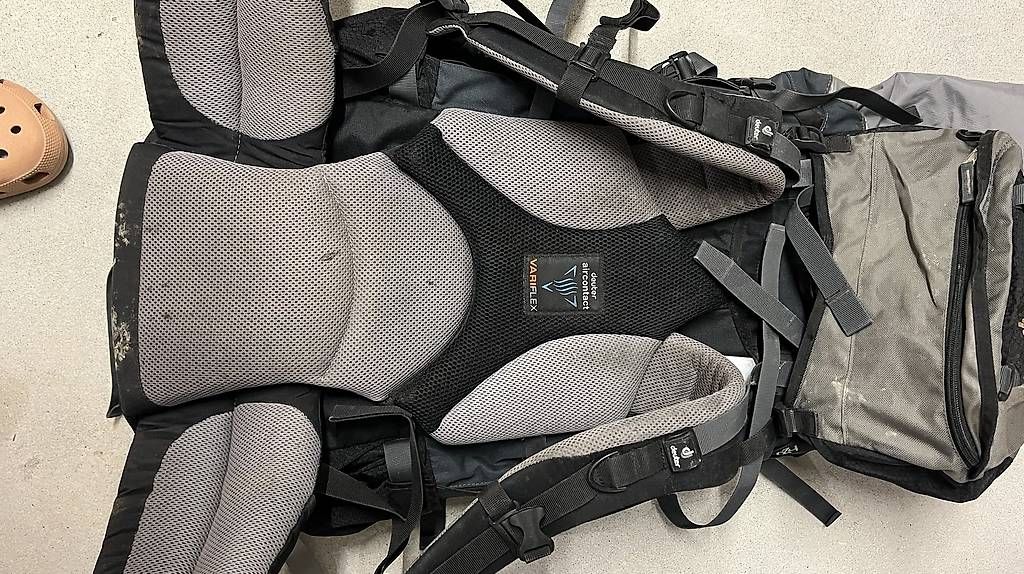 Deuter Zaini: Deuter Air Contact Pro 60 + 15 – Usato da Zürich venduto da Casulli 2