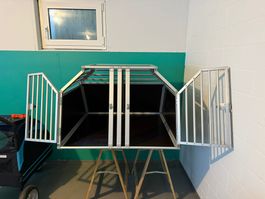Gut erhaltene Hunde Transportbox aus Aluminium, Top!