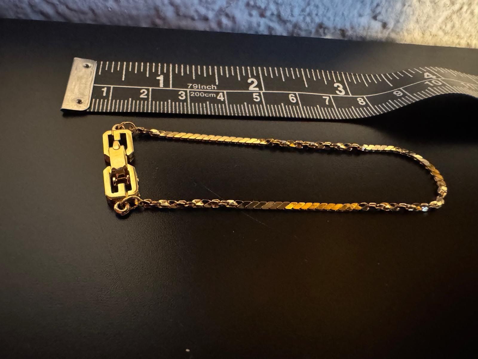 Givenchy Bracciali & Braccialetti: Givenchy Armband – Nuovo (secondo la descrizione) da Winterthur venduto da Dejv