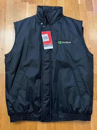NVIDIA Result Performance Outerware Gilet mit Logo L