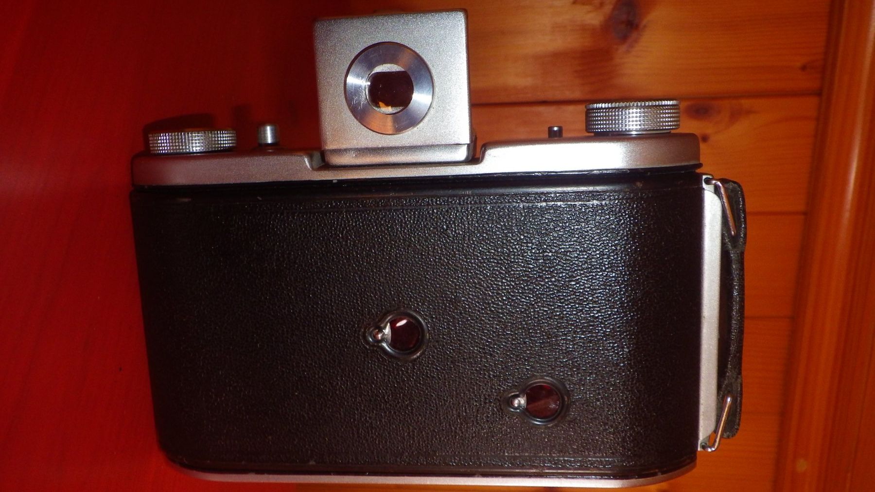 Fotocamera: Ensign Selfix 820 – Usato da Corbeyrier venduto da SkinGraft 2