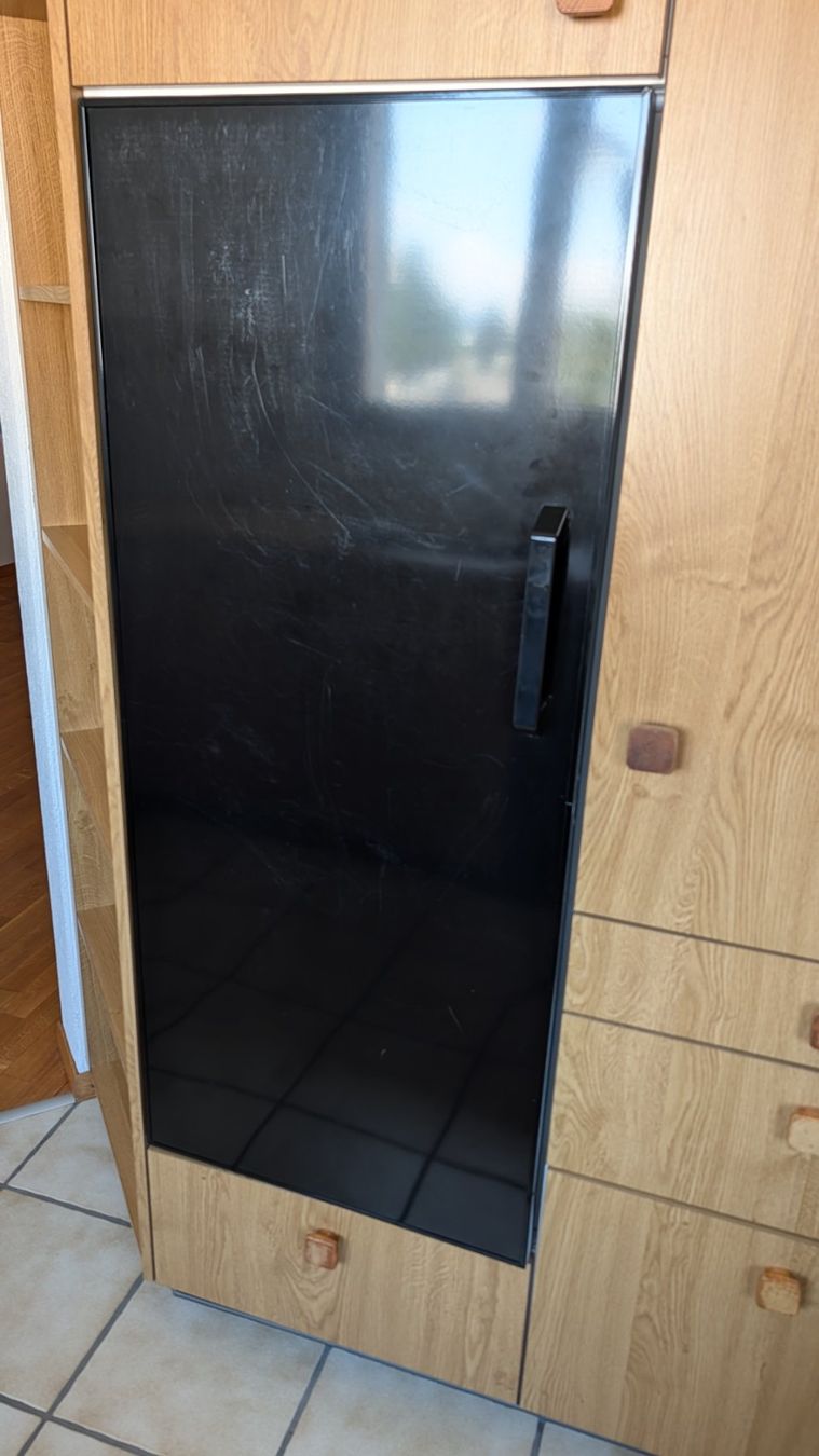 V-Zug Frigoriferi: Kühlschrank V-Zug – Usato da Wohlen AG venduto da Surus1