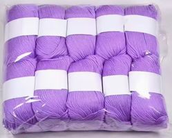 10 Knäuel à 50 g Seidenmischgarn, hellviolett