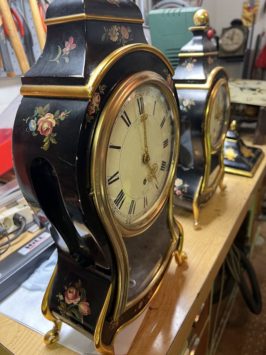 Zenith Orologi da terra & Orologi da parete: Zenith Pendule floral schwarz – Usato da Igis venduto da Haupt48 1