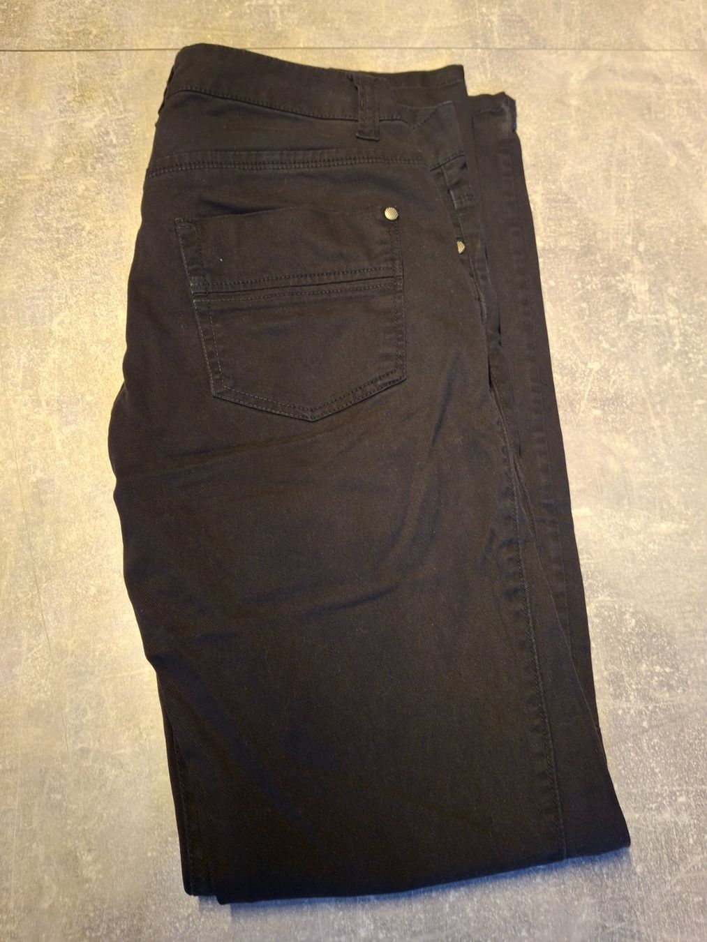 Zebra Pantaloni: Pantalon noir taille 36 marque Zebra 95% coton – Usato da Villiers venduto da san_jn5w 9