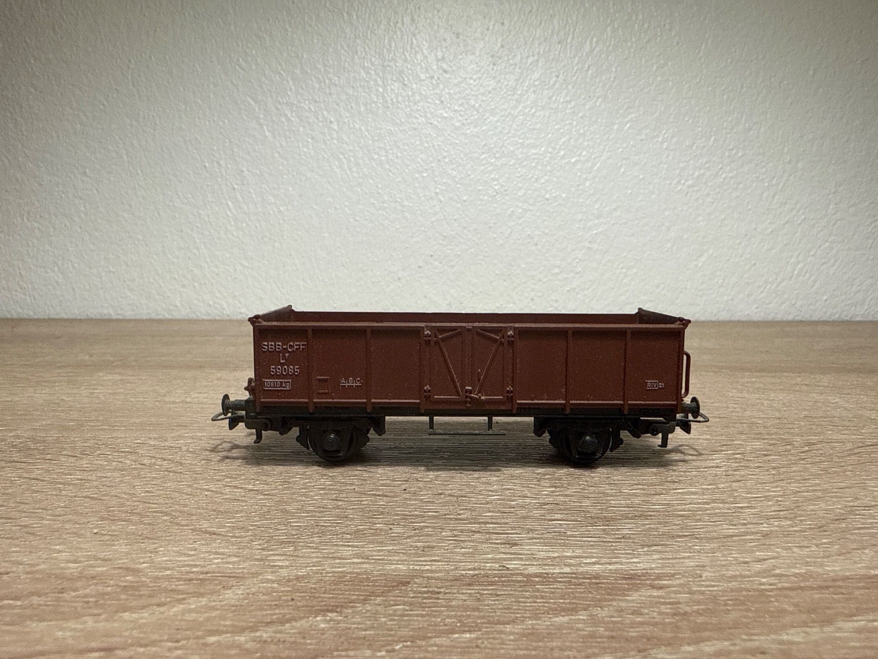 Kleinbahn Modellini di ferrovie: Kleinbahn Güterwagen SBB H0 (78) – Usato da St-Aubin-Sauges venduto da Lo_Go 1