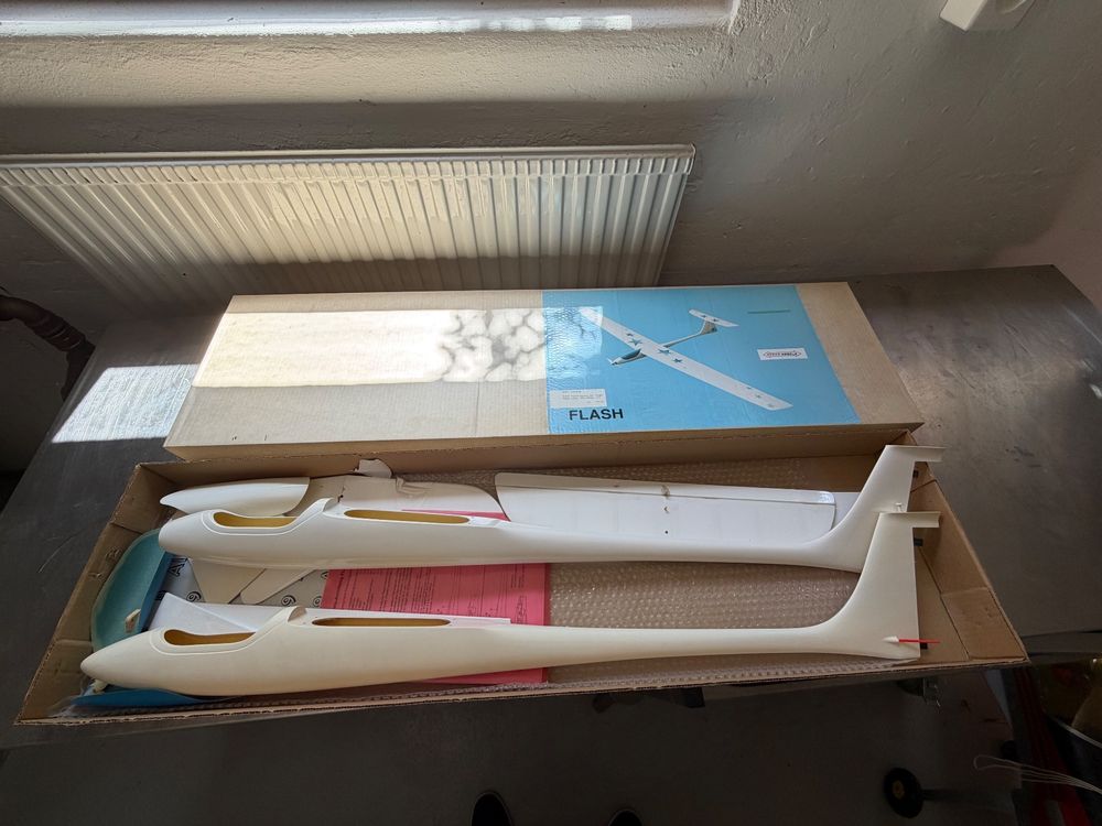 zwei Rümpfe Graupner Flash Segler Bausatz, ohne Flügel (Gebraucht) in ...