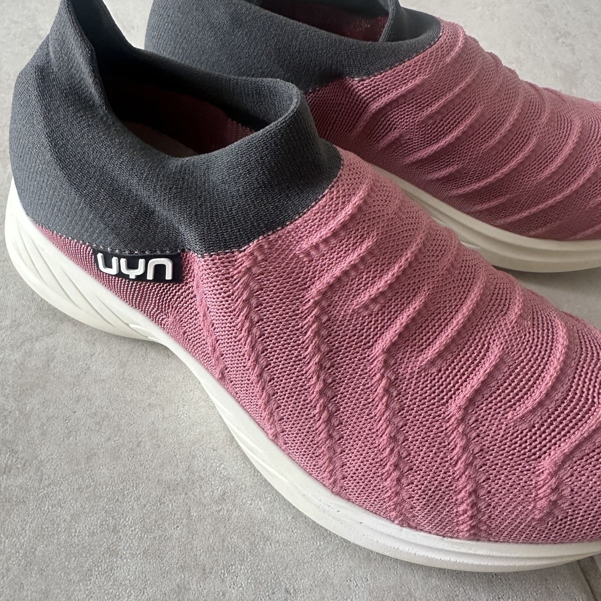 UYN Scarpe da donna: PINK BAREFOOT SNEAKERS 38 – Nuovo (secondo la descrizione) da Zofingen venduto da JumpInVintage 1