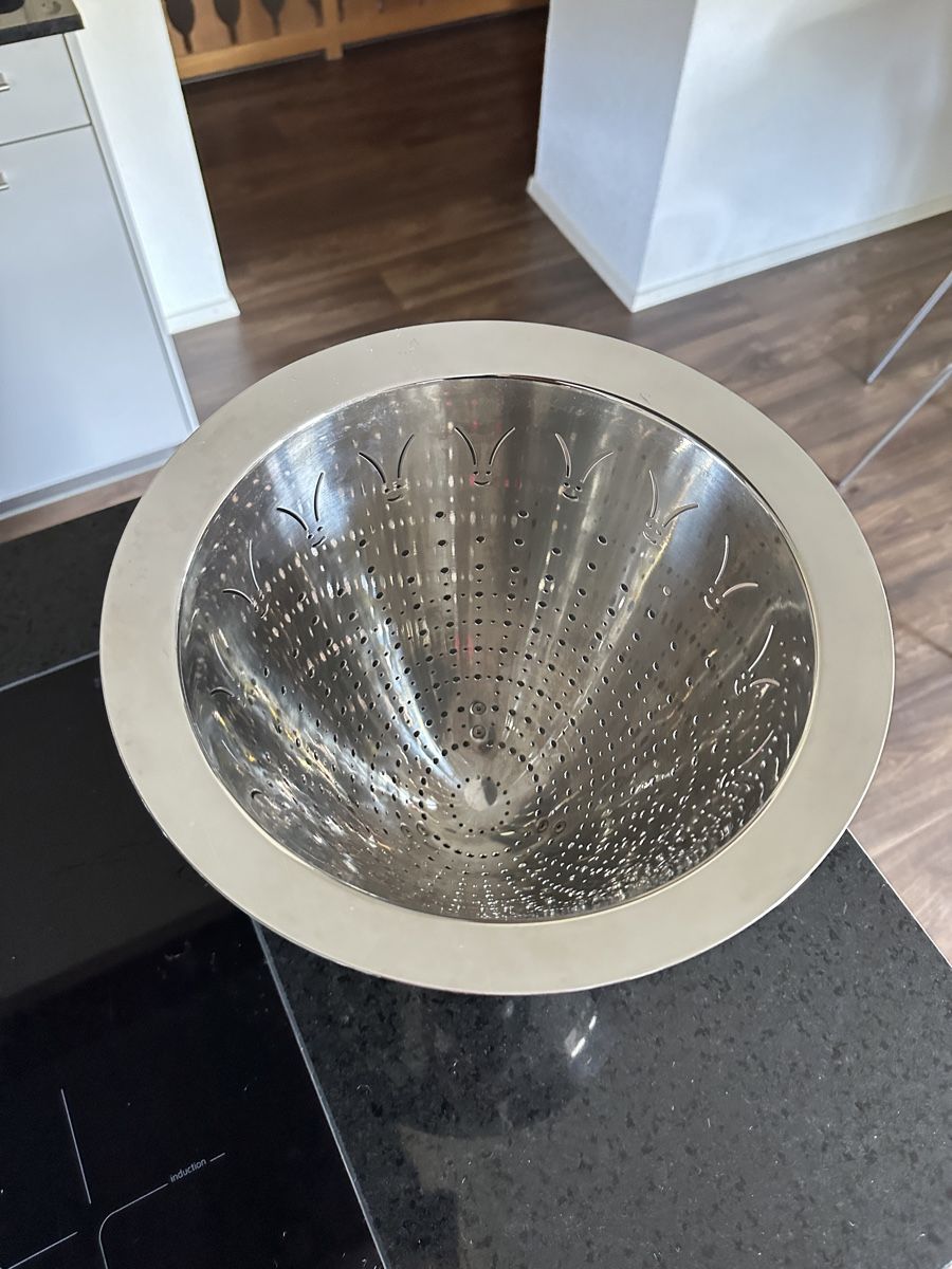 Alessi Elettrodomestici da cucina: Alessi Salatsieb, – Usato da Aarburg venduto da Schatzaffe 3