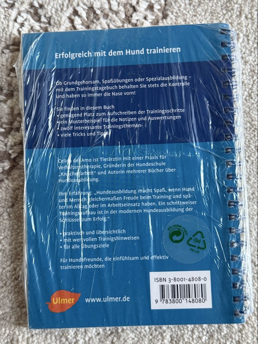Libri: Hunde-Trainingstagebuch Celina del Amo Ulmer neu – Nuovo e nell'imballaggio originale da Balsthal venduto da Almendra 1