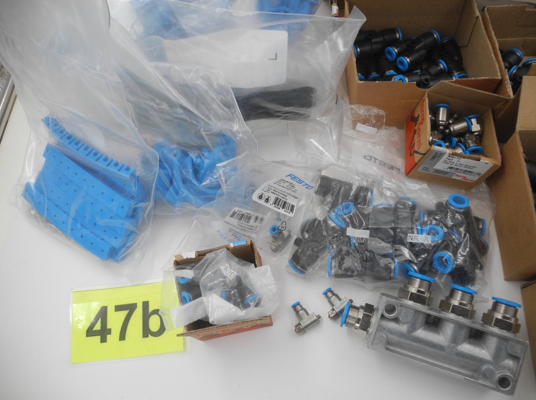 Elektronikbauteile: Festo Verschraubungen, Nr. 47b – Gebraucht aus Kottwil von Crazyrolf 1