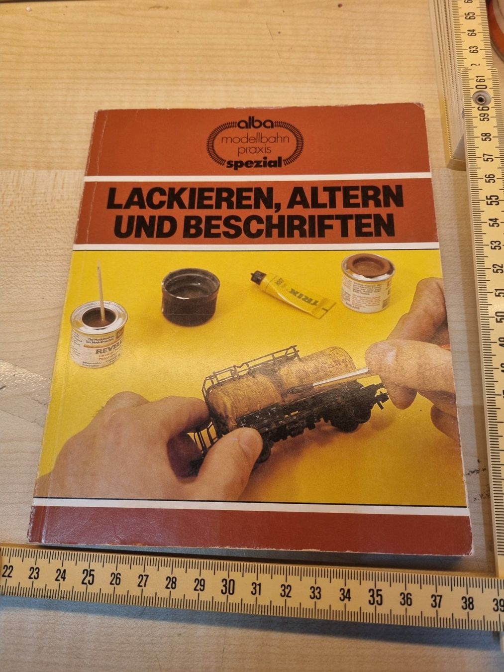 Modellini di ferrovie: Modelleisenbahnbuch – Usato da Männedorf venduto da Modelle-aller-Art