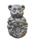 Bär mit Blumen aus Beton, figur Garten Deko Tischdeko...