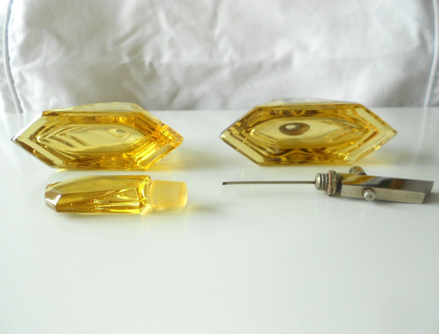 Flaconi: Art Deco Kristall Flacons um 1925 – Usato da Dübendorf venduto da ArtExpression 2