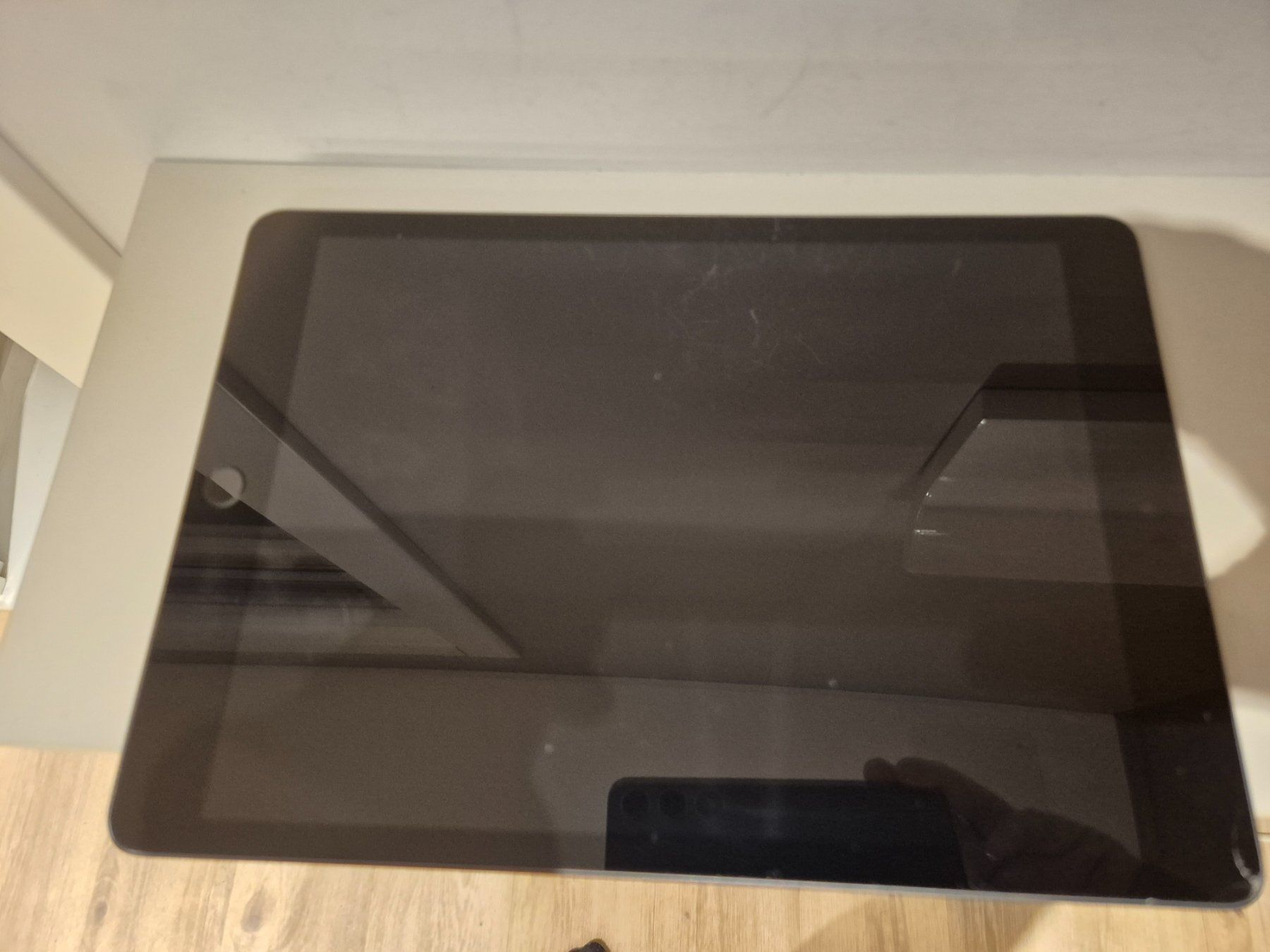 Apple Tablet PC: IPad 9.Gen – Usato da Bern venduto da tpo_t6nw 2