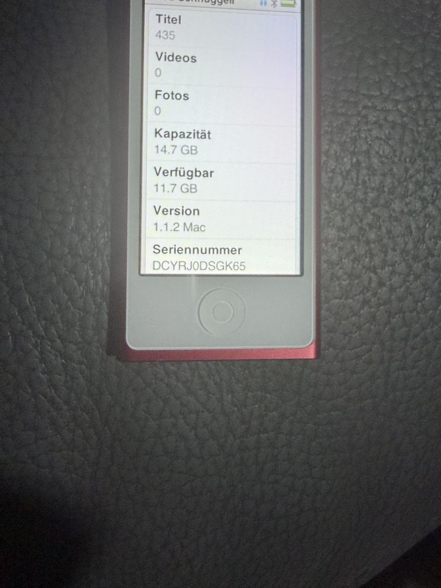 Apple Tragbarer Mediaplayer: Apple iPod Nano 7. Gen 16GB rot  – Gebraucht aus Zürich von semi16 3
