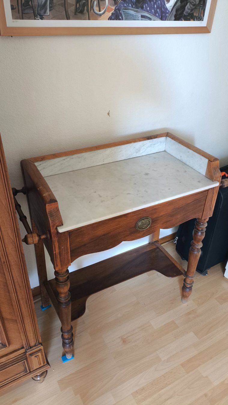 Tavoli: Table (Lavabo) – Usato da Porrentruy venduto da NGiorda 1