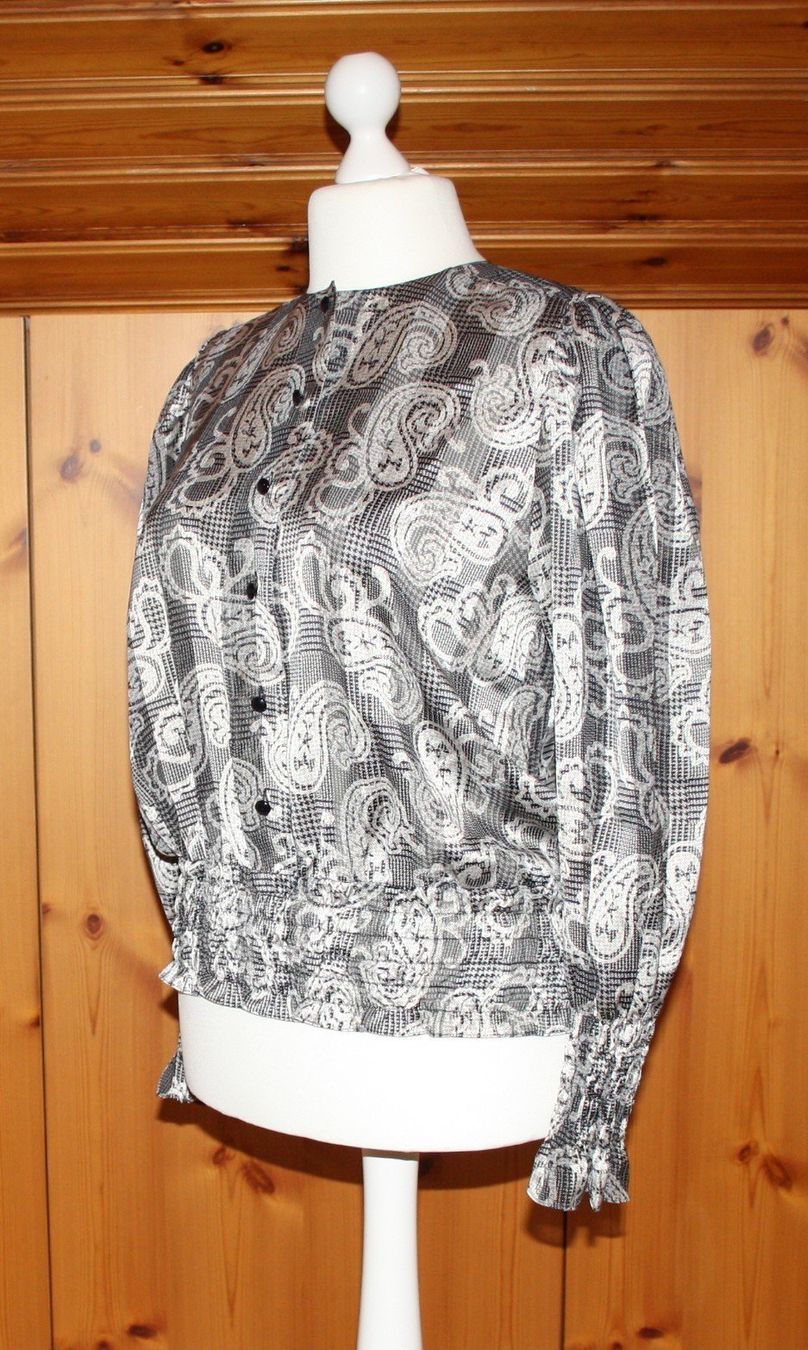 Blusen: Bluse DANIELLE DUMAR schwarz - weiss Gr. 42 – Gebraucht aus Flüelen von Diversicum-Textil 2