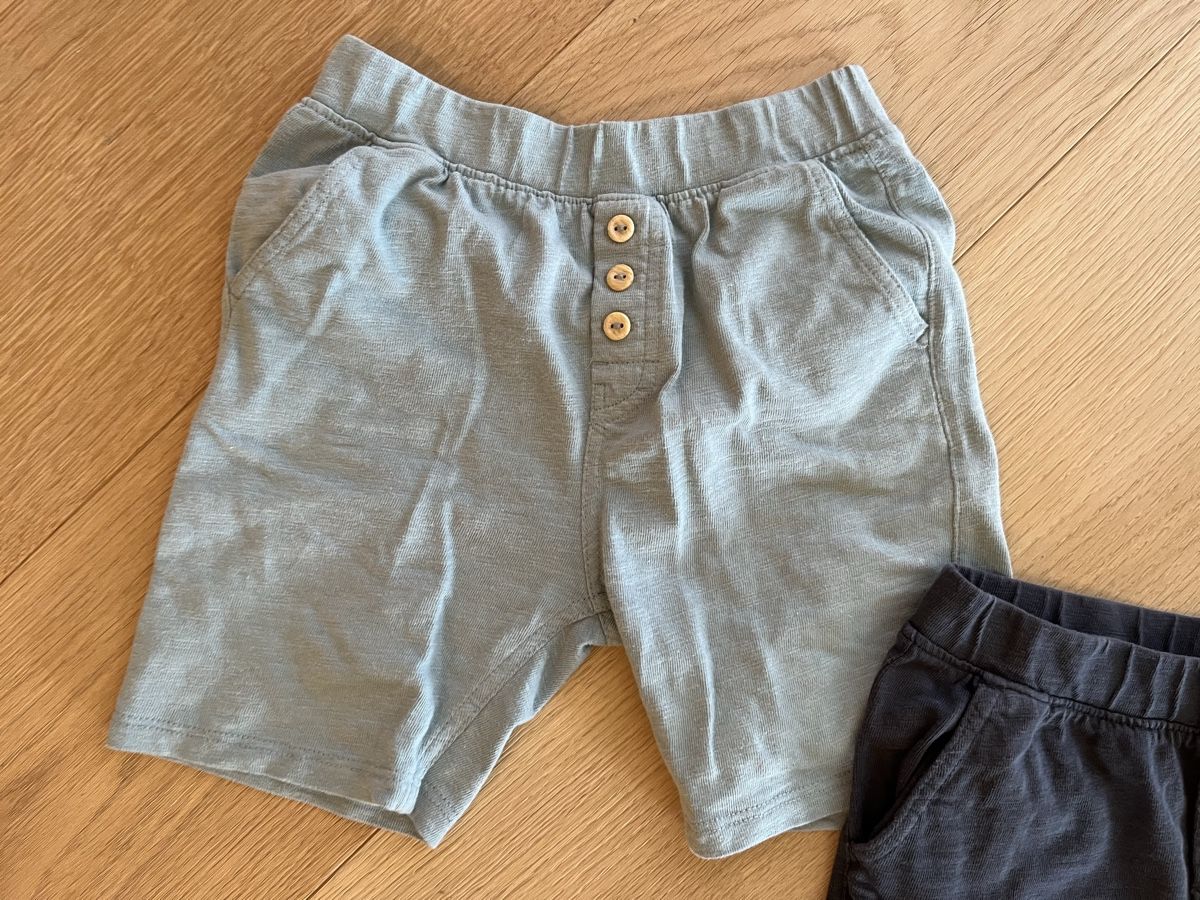 Pantalons: Cool Summer Shorts Bundle - Size 104 – D'occasion à Planken par R4gskL7 1