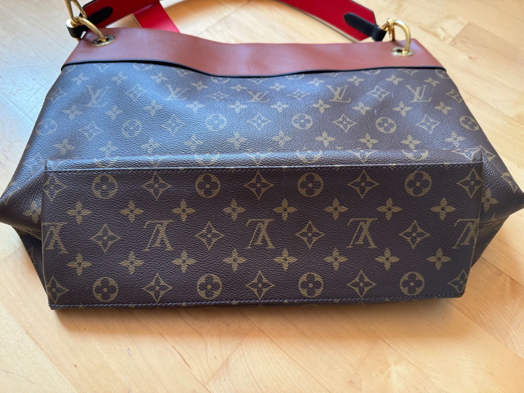 Louis Vuitton Borse da donna: Louis Vuitton Tasche – Usato da Muri b. Bern venduto da maya.bindschedler 3
