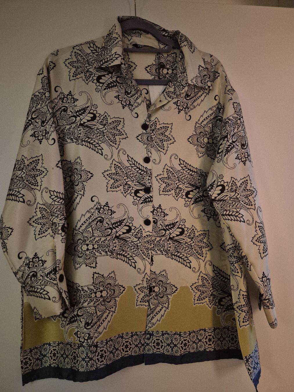 Zara Camicette: zara neu bluse XS – Nuovo e nell'imballaggio originale da Gossau Zh venduto da A-Terrinha