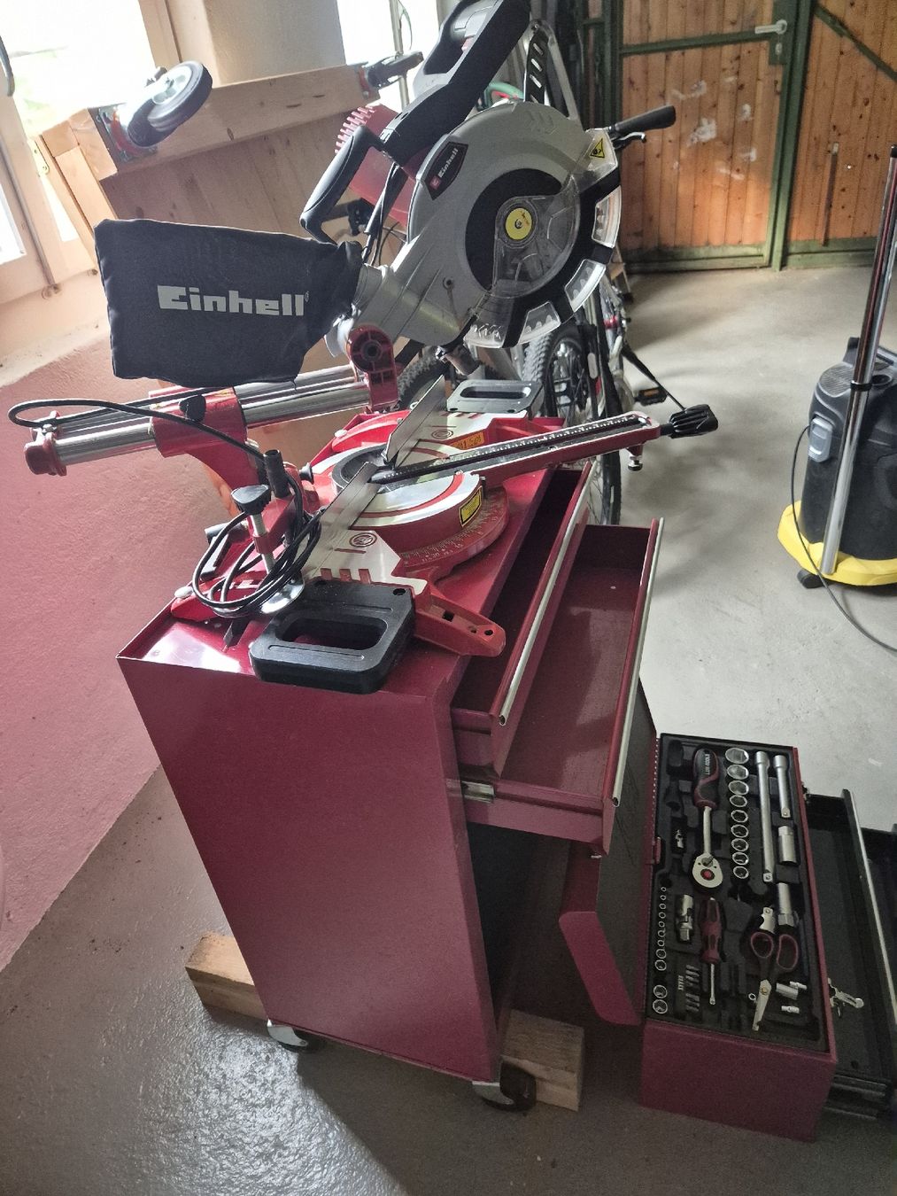 Einhell Tous les outils: Kappsäge Einhell mit Werkzeugwagen und Werkzeugsatz – D'occasion à Wimmis par Tigi37 4