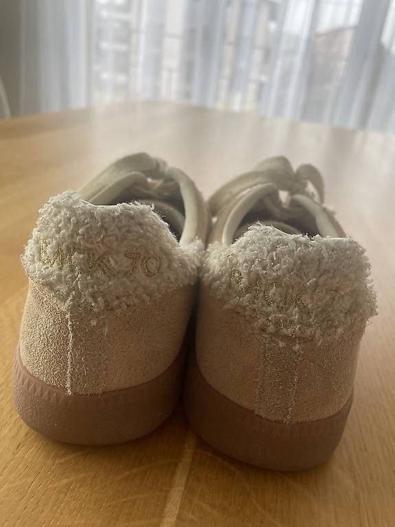 Scarpe da donna: Sneakers Back 70 – Usato da Emmenbrücke venduto da sim_gt9g 1