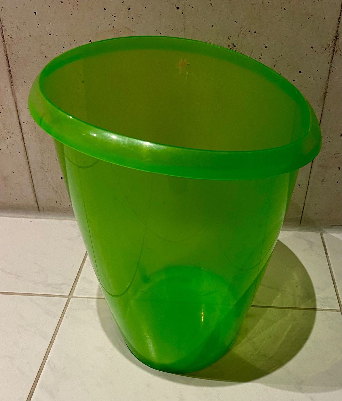 Cestini per rifiuti: Papierkorb - Oval - Grün – Usato da Bassersdorf venduto da geronjmo
