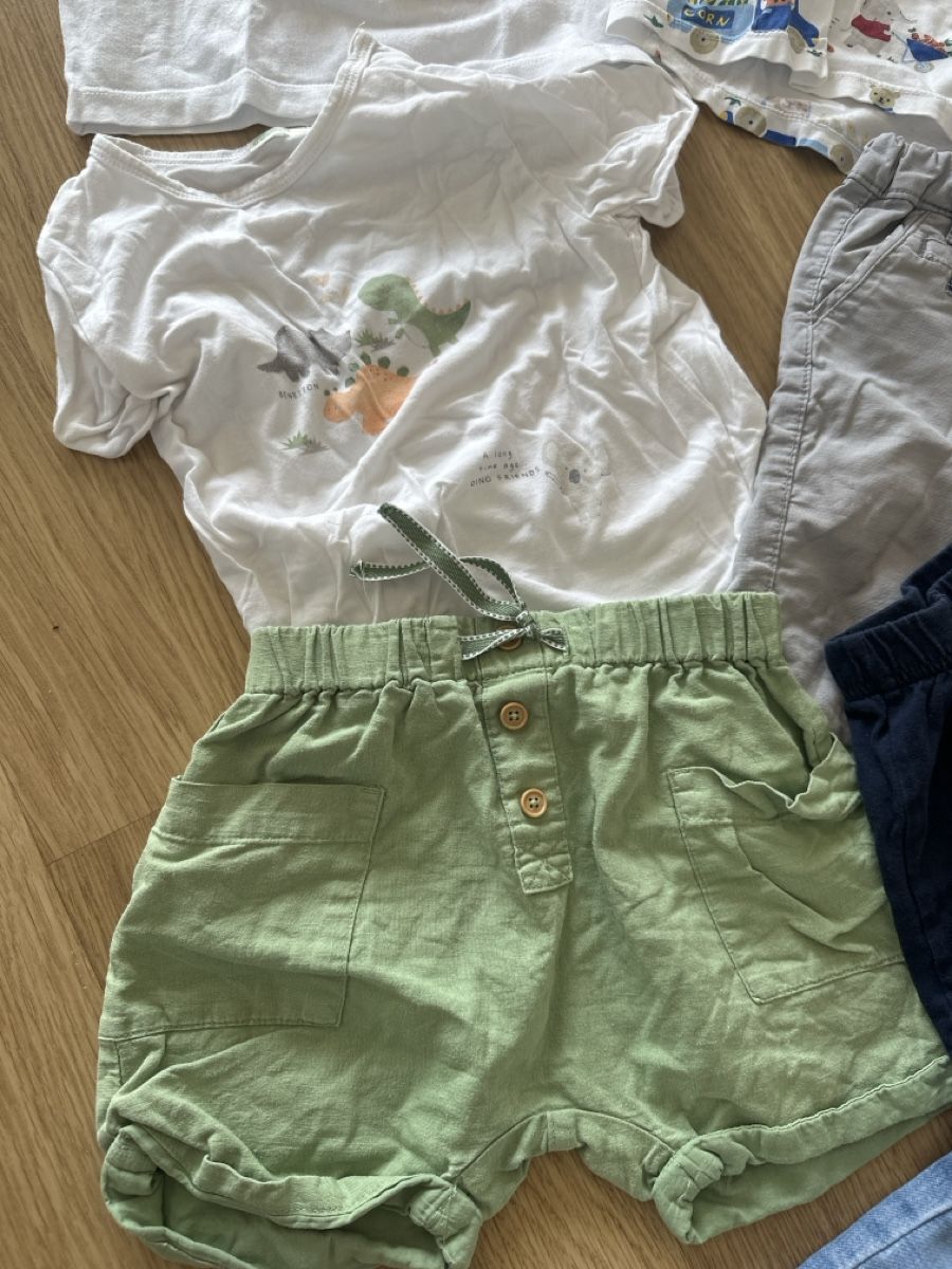 Lotti & Set di vestiti: Kleiderpacket Gr 86/92, 10 teilig – Usato da Rüschlikon venduto da Retobernina 2