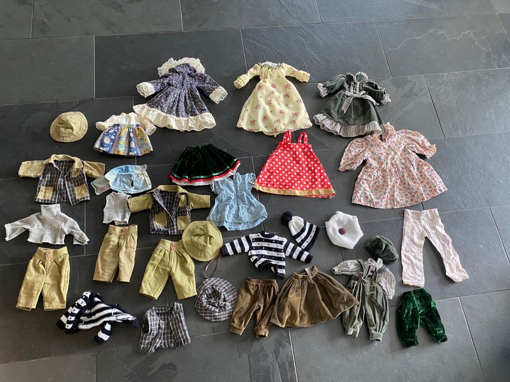 Puppenkleidung Zubehor Puppenkleider (Gebraucht) in Balsthal für CHF 25 – mit Lieferung auf
