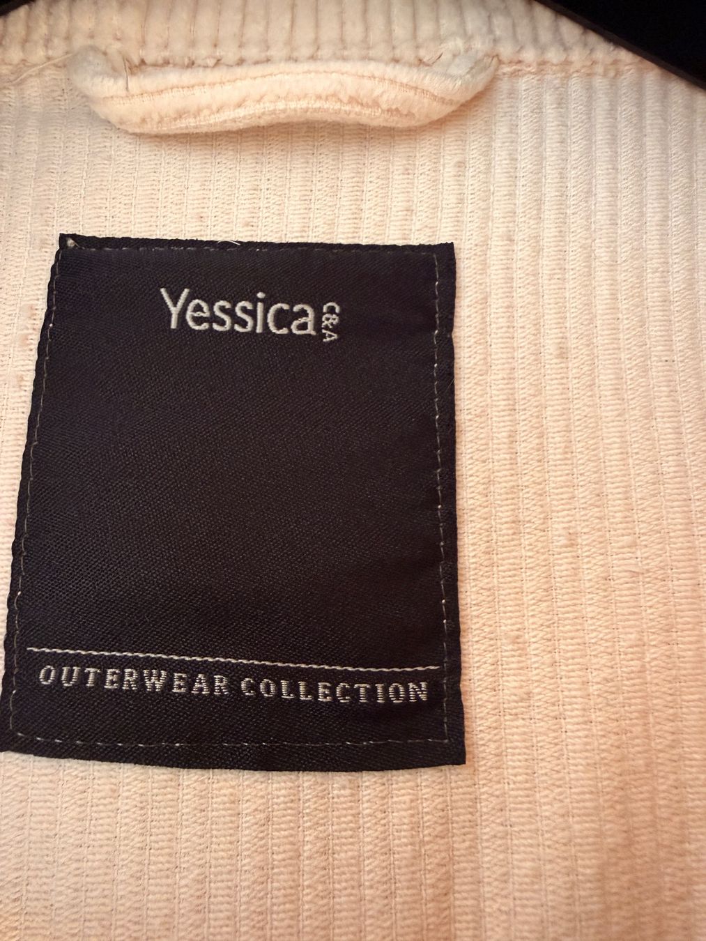 C&A Jacken: Cord Oversize Jacke – Gebraucht aus Mastrils von Laura8sevilla 2