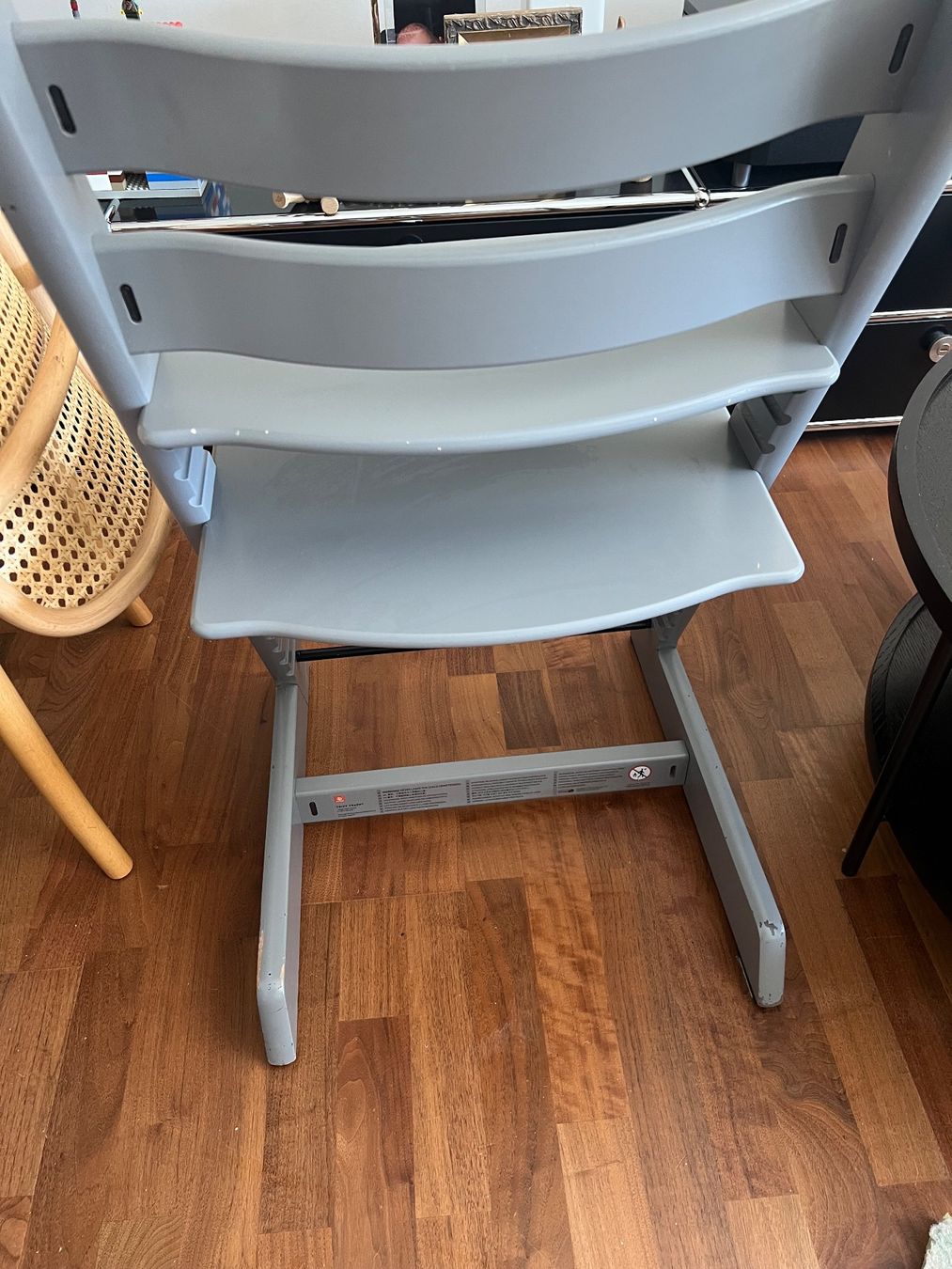 Stokke Seggioloni: Stokke Tripp Trapp Kinderstuhl Grau – Usato da Jona venduto da Sariksa 3
