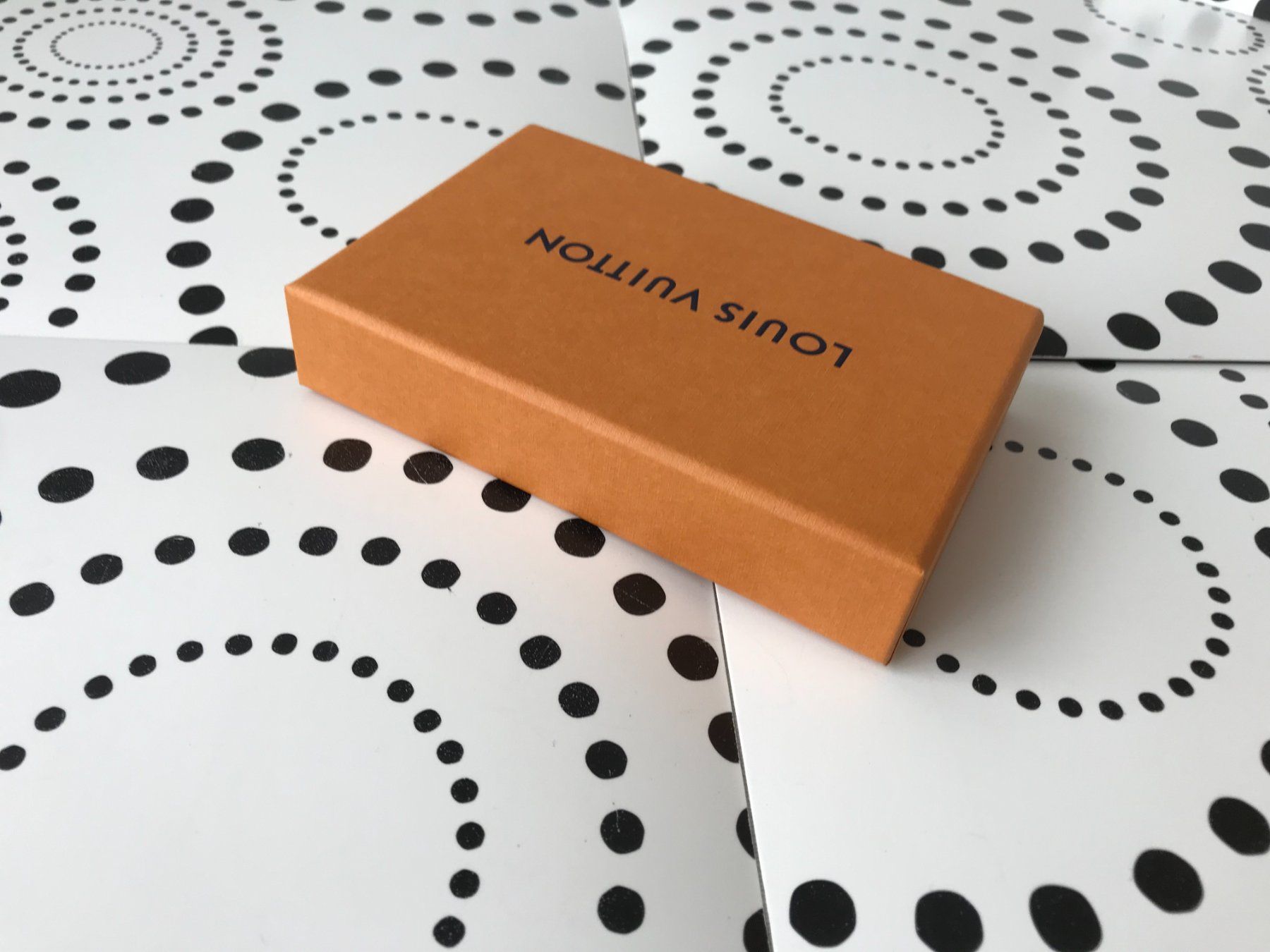 Louis Vuitton Altro in Decorazioni & Accessori: LOUIS VUITTON ORIGINAL - CARTON BOX CASE - NEW !!! – Nuovo (secondo la descrizione) da Epalinges venduto da dream-watch 1
