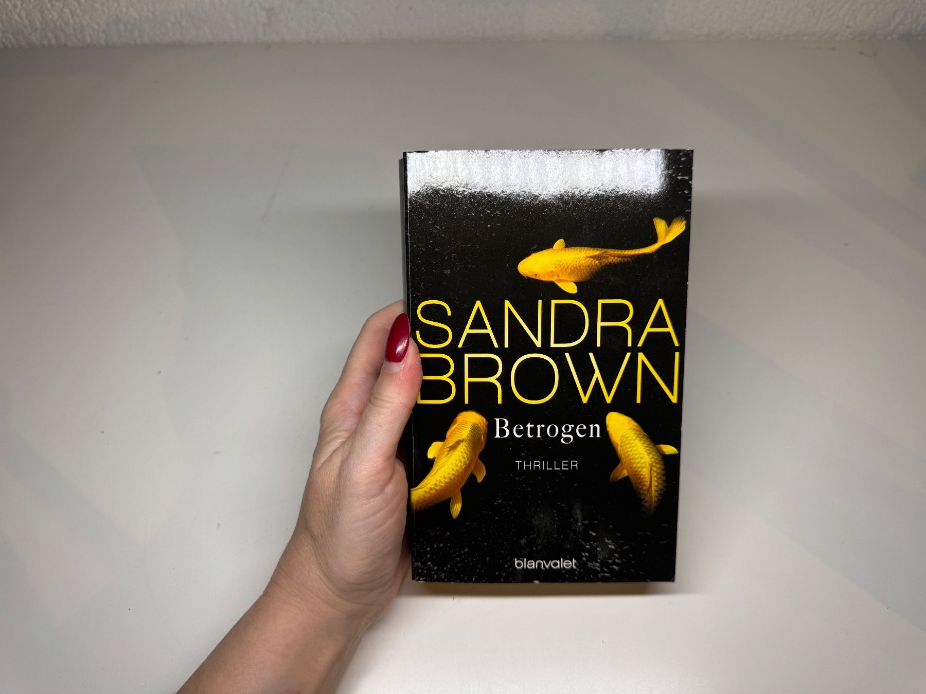 Libri: ROMAN: Sandra Brown, Betrogen – Usato da Grosswangen venduto da Deutsche_Romane