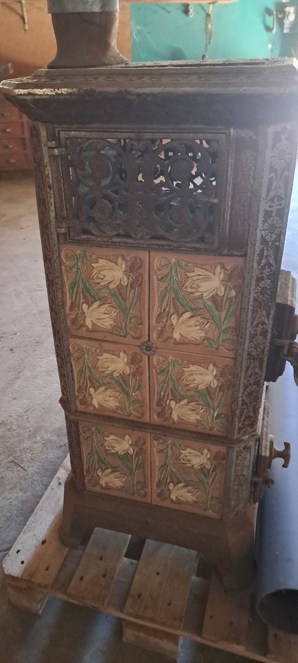Autres meubles anciens: Kachelofen – Défectueux à Ellikon a d Thur par eme_wyw7 1