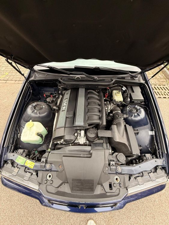 Luxus 6 Zylinder Motoren Bildernull