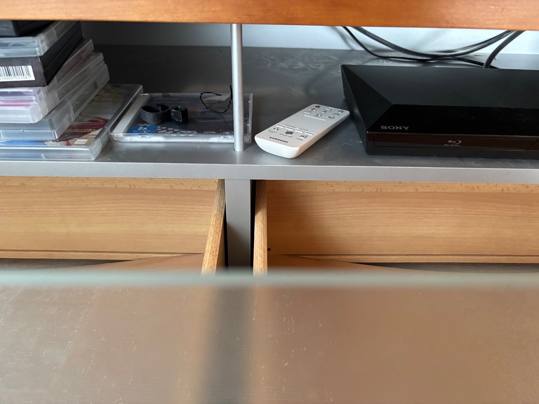 Mobili TV: TV Möbel - nussbraun mit Schublade – Usato da Weinfelden venduto da stella79 5