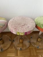 Hocker 3er Set rund verstellbar Acryl Messing Stoff alt