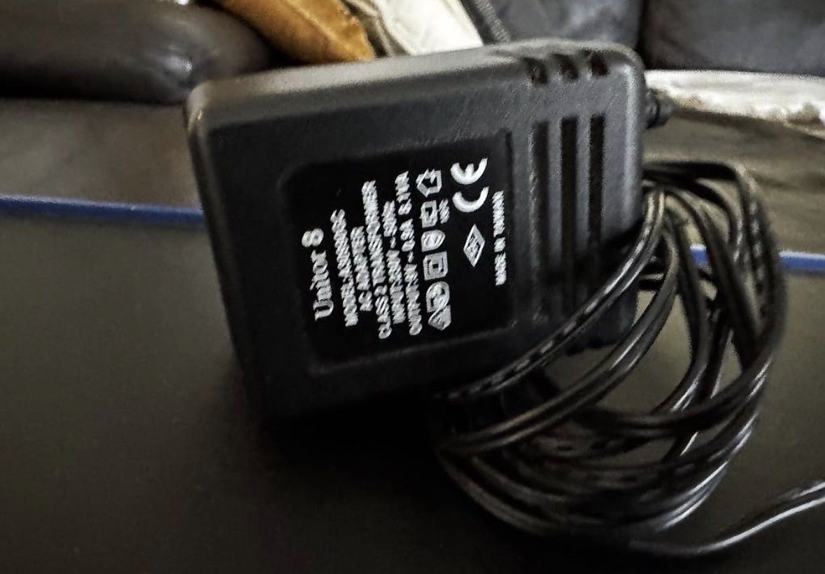 Strumenti musicali: Emagic AMT8 - 8x8 Midi Interface USB – Usato da Zürich venduto da 1cut2 3