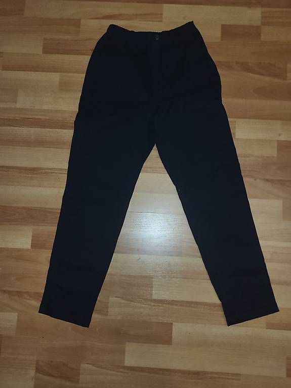 Hosen: UNIQLO Hose Grösse 160 – Gebraucht aus Pfungen von meierda89