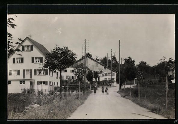 Cartes postales: Foto-AK Herisau, Kinder auf einer Strass – D'occasion à Berlin par bartko-reher