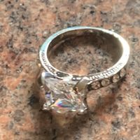 Schöner Ring mit Zirkonia Gr. 56 ( Gr. 7)