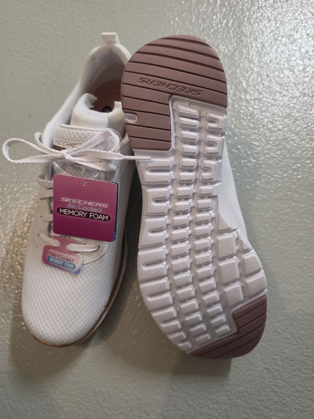 Skechers Damenschuhe: Sketchers Turnschuhe – Neu (gemäss Beschreibung) aus Kefikon TG von Livline 2