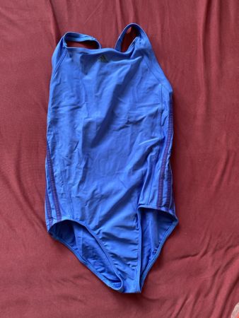 Maillot de bain une pièce Adidas taille XS comme neuf