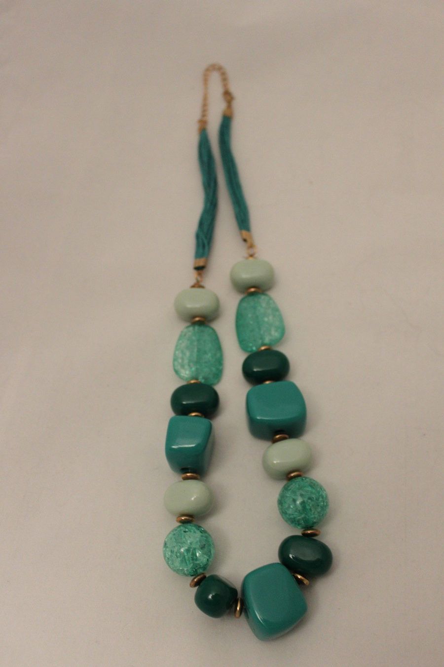 Catenine: Collier en grosses perles résine – Nuovo e nell'imballaggio originale da Marsens venduto da fakia