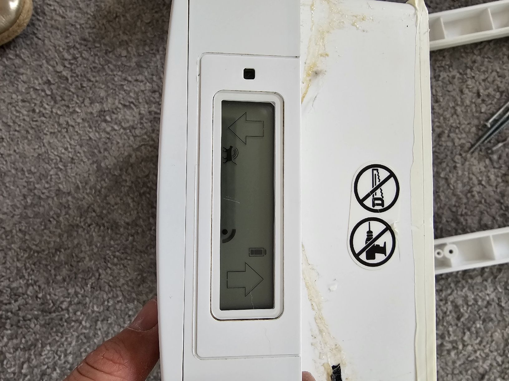 Gattaiole: SureFlap Mikrochip-Katzenklappe XL inkl. Hub & Netzteil – Usato da Sisseln AG venduto da Naturkatzenbaum 4