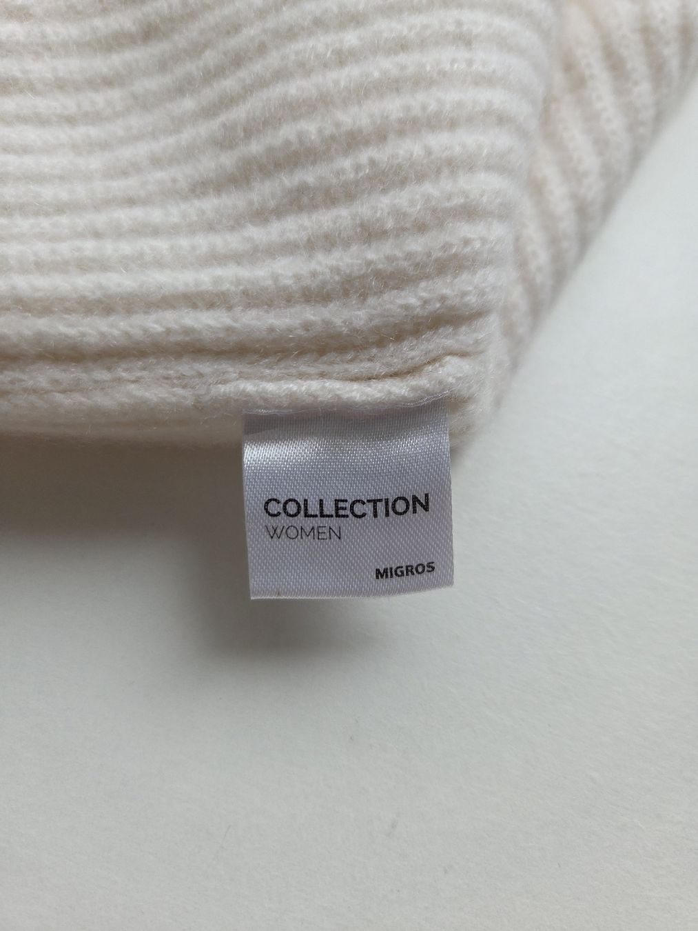 Migros Hüte, Mützen & Caps: Kaschmir Wintermütze – Gebraucht aus Liebefeld von ana_-_ 2